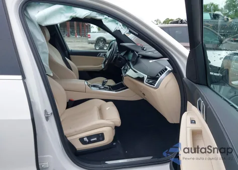 2021 BMW X5 xDrive40I z USA, uszkodzony, nr VIN 5UXCR6C03M9E76411